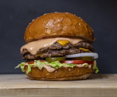 Smash Burger vom Rost